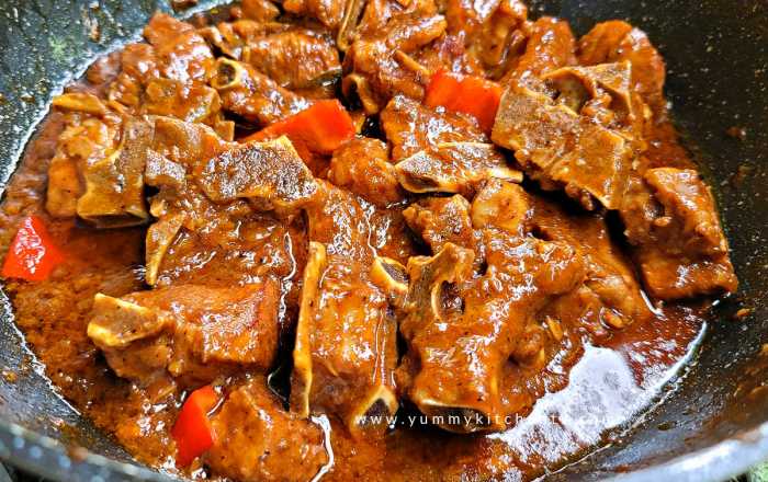 How to cook pork pastel pinoy style